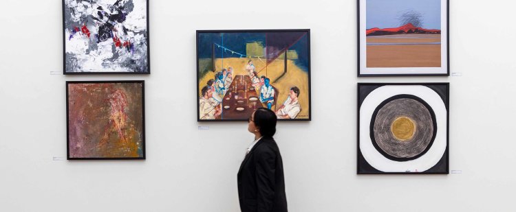 مؤسسة قطر تقيم معرض "الفن بإدراك" احتفاءً بالصحة النفسية