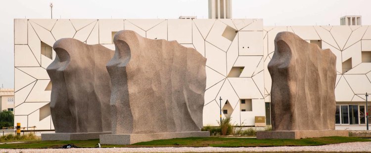 Walking through a storm, the Al Azzm sculpture brings out the essence of strength of women