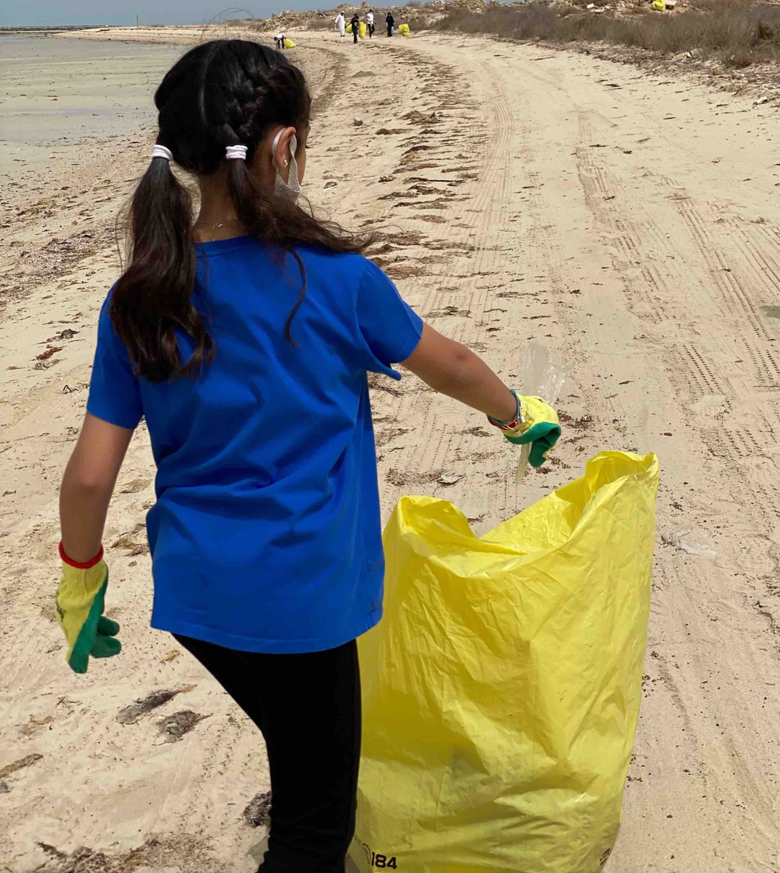 QAD Primary and QLA hoist green flags as they become Eco-Schools - QF - 04