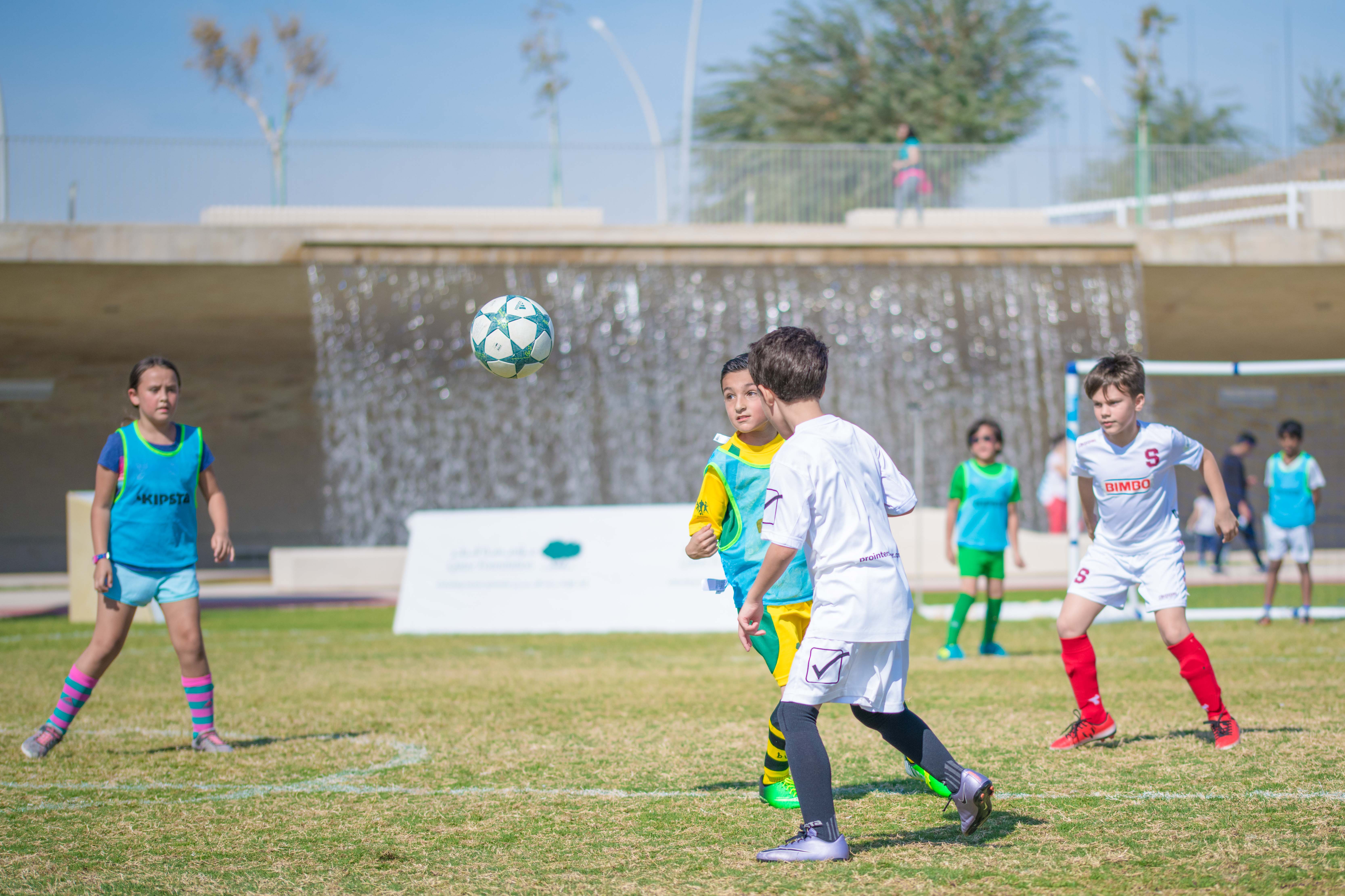 PEDU018 - Students playing in Oxygen Park