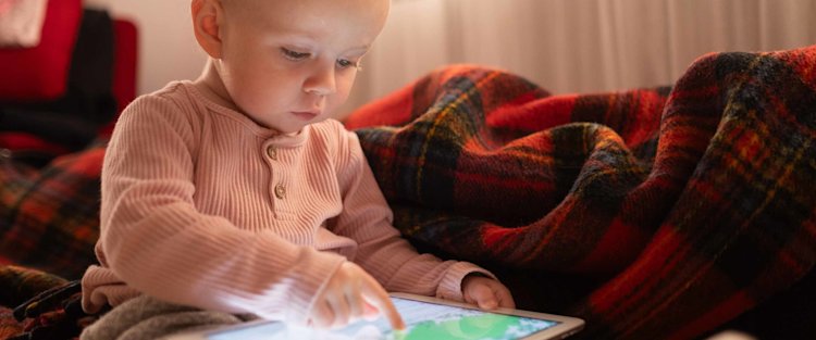 The impact of technology on children's development: Digital devices as a replacement for caregivers