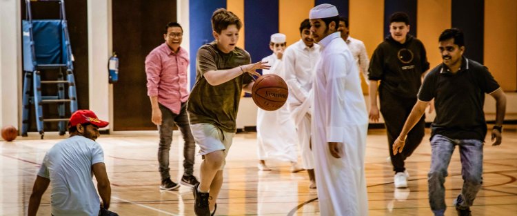 طلاب أكاديمية قطر الدوحة يعكسون قيم التعاطف مع الآخرين
