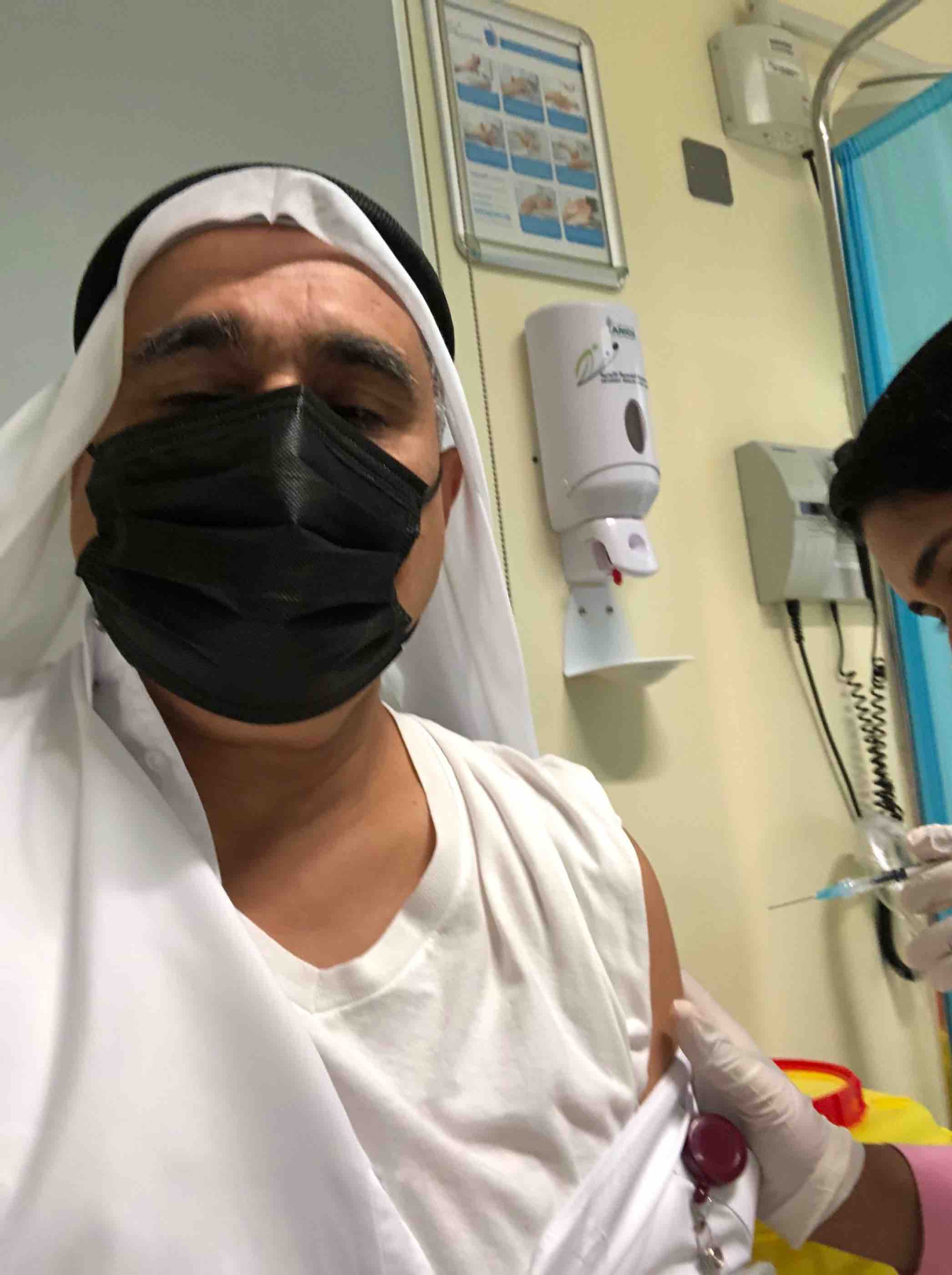 Dr. Ahmed Elmagarmid Vaccination - qf - 02