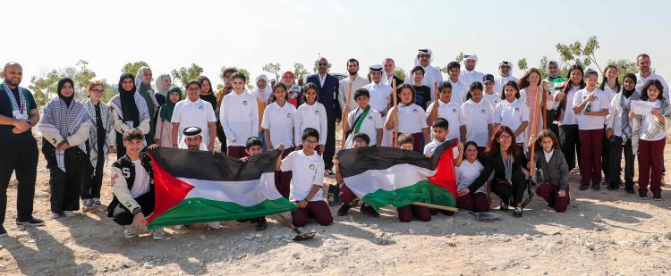 طلاب مؤسسة قطر يغرسون أشجار الزيتون، تضامنًا مع أهالينا في فلسطين