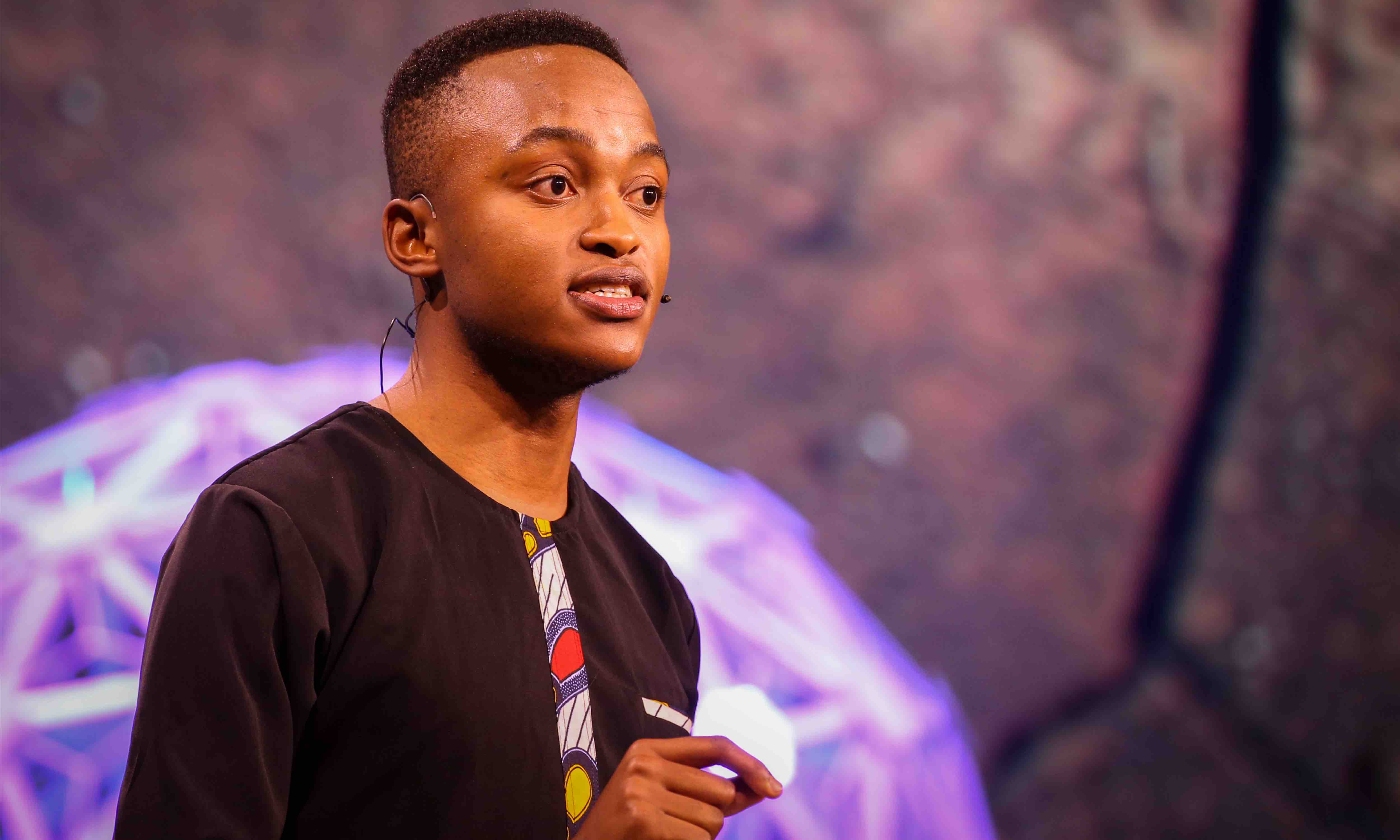 Caption 1 - BY7Q6946