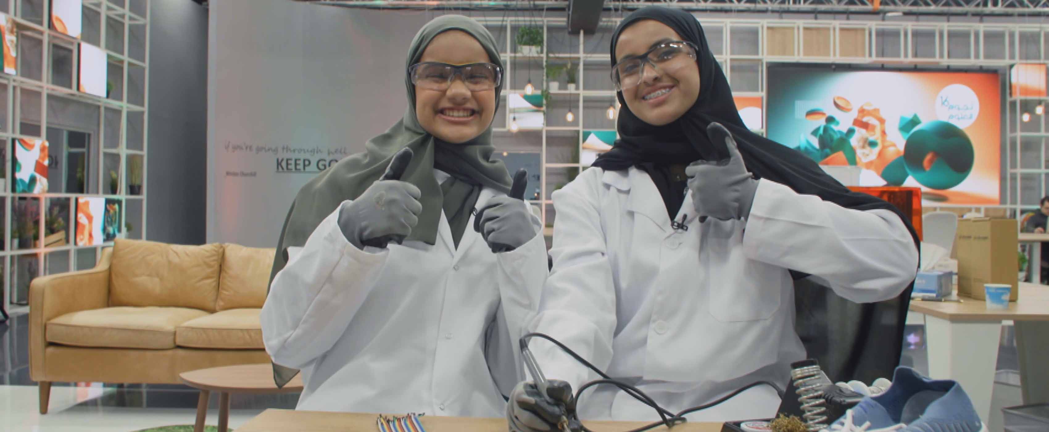 طالبتان في الصف السابع تتألقان في برنامج "نجوم العلوم" التابع لمؤسسة قطر 