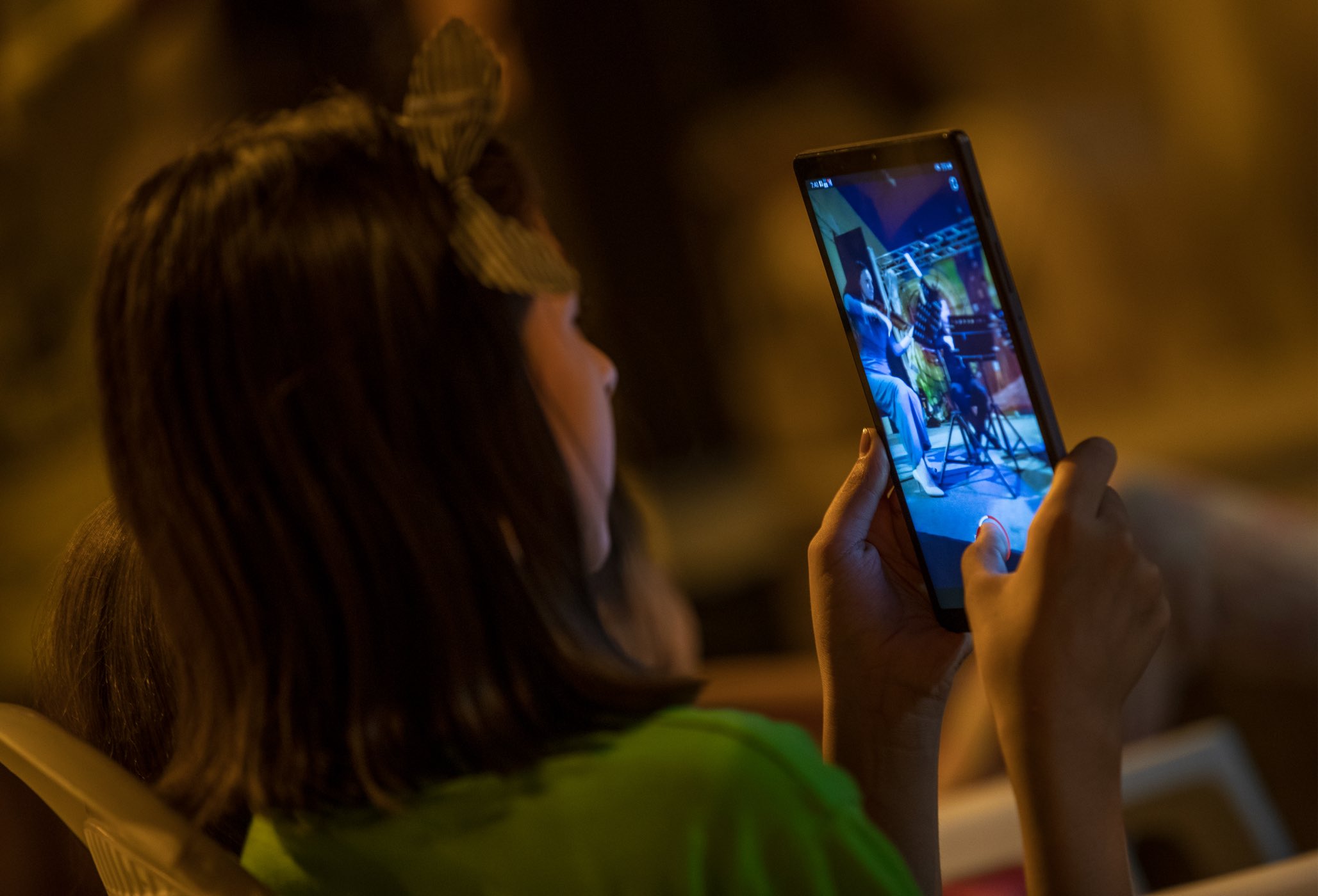 Musicians from Qatar Foundation present a musical evening for Afghan refugees in Doha - QF - 02