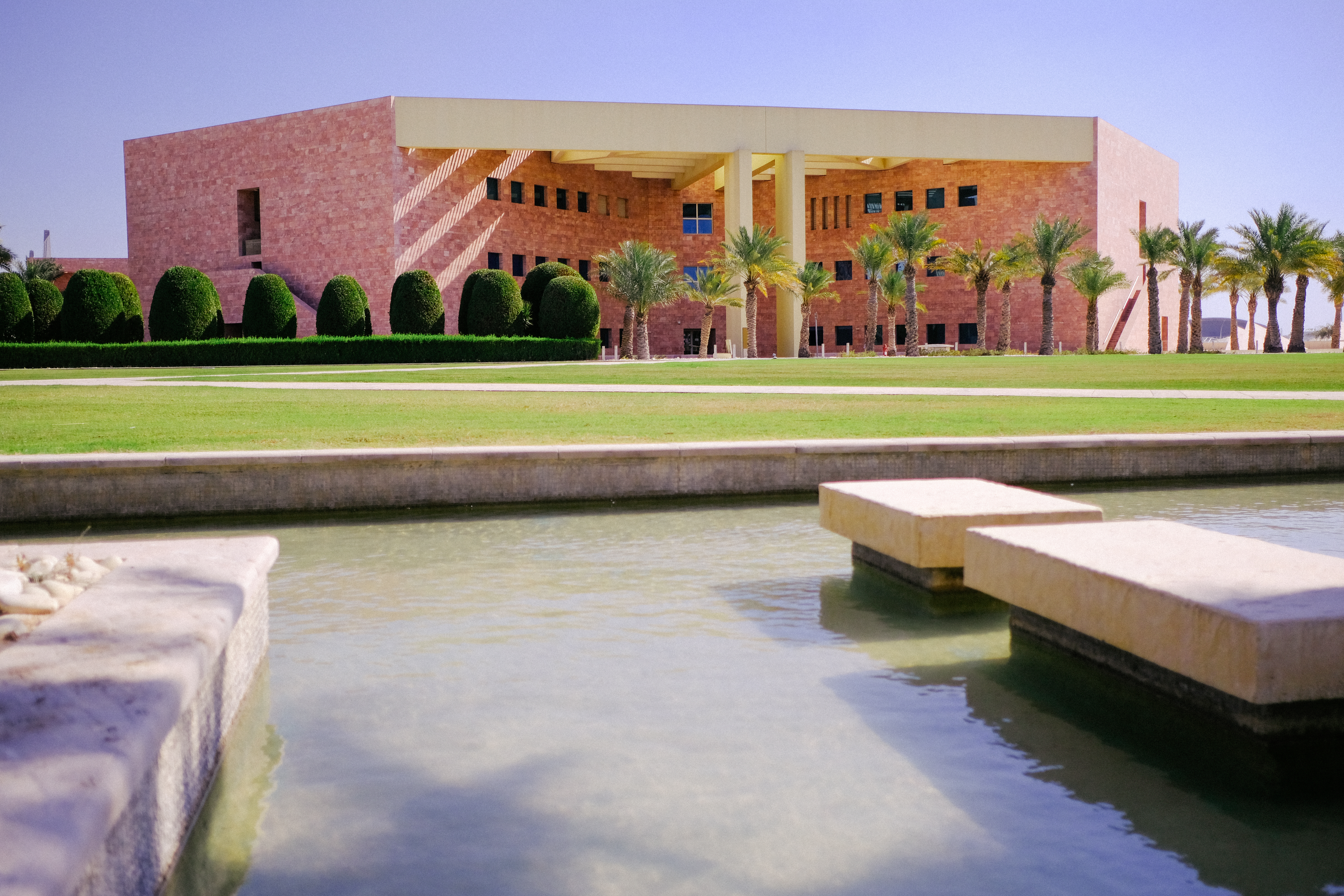 EDU005-4-1 - What happens when you bring eight Western universities to a small Middle Eastern country?  - Collaboration