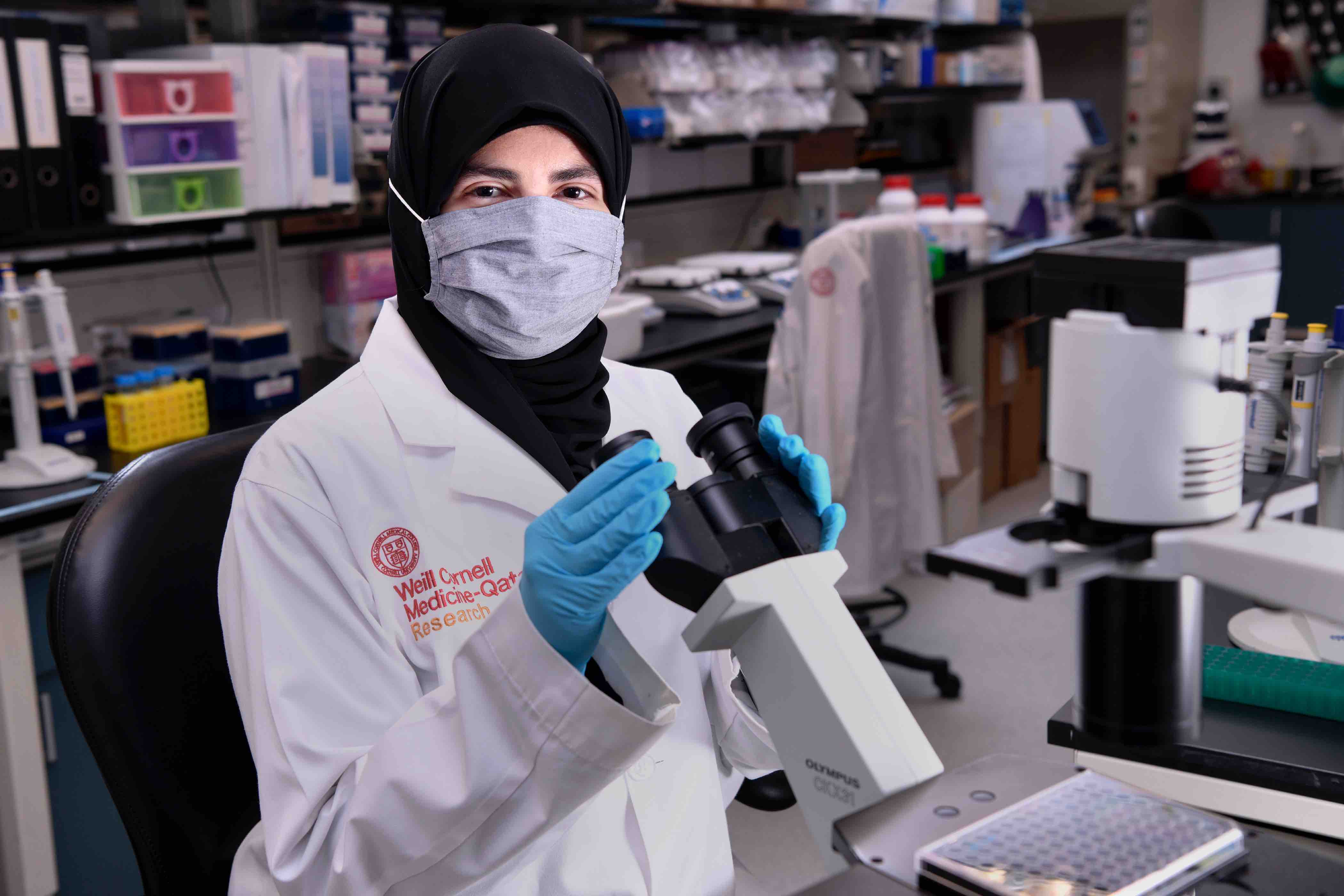 Young Arab woman scientist at QF is on a mission to improve drug development - QF - 01