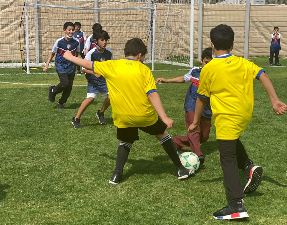طلاب مؤسسة قطر يستعدون لكأس العالم FIFA قطر 2022 ™ من خلال بطولة طلابية