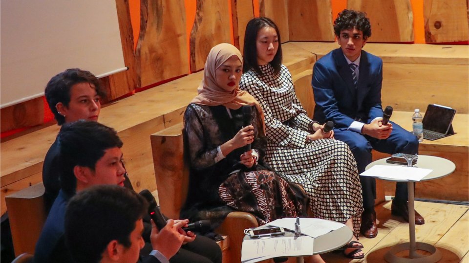 طلّاب مؤسسة قطر يطرحون حلول للمشكلات العالمية خلال مؤتمر الشباب من أجل المناخ 