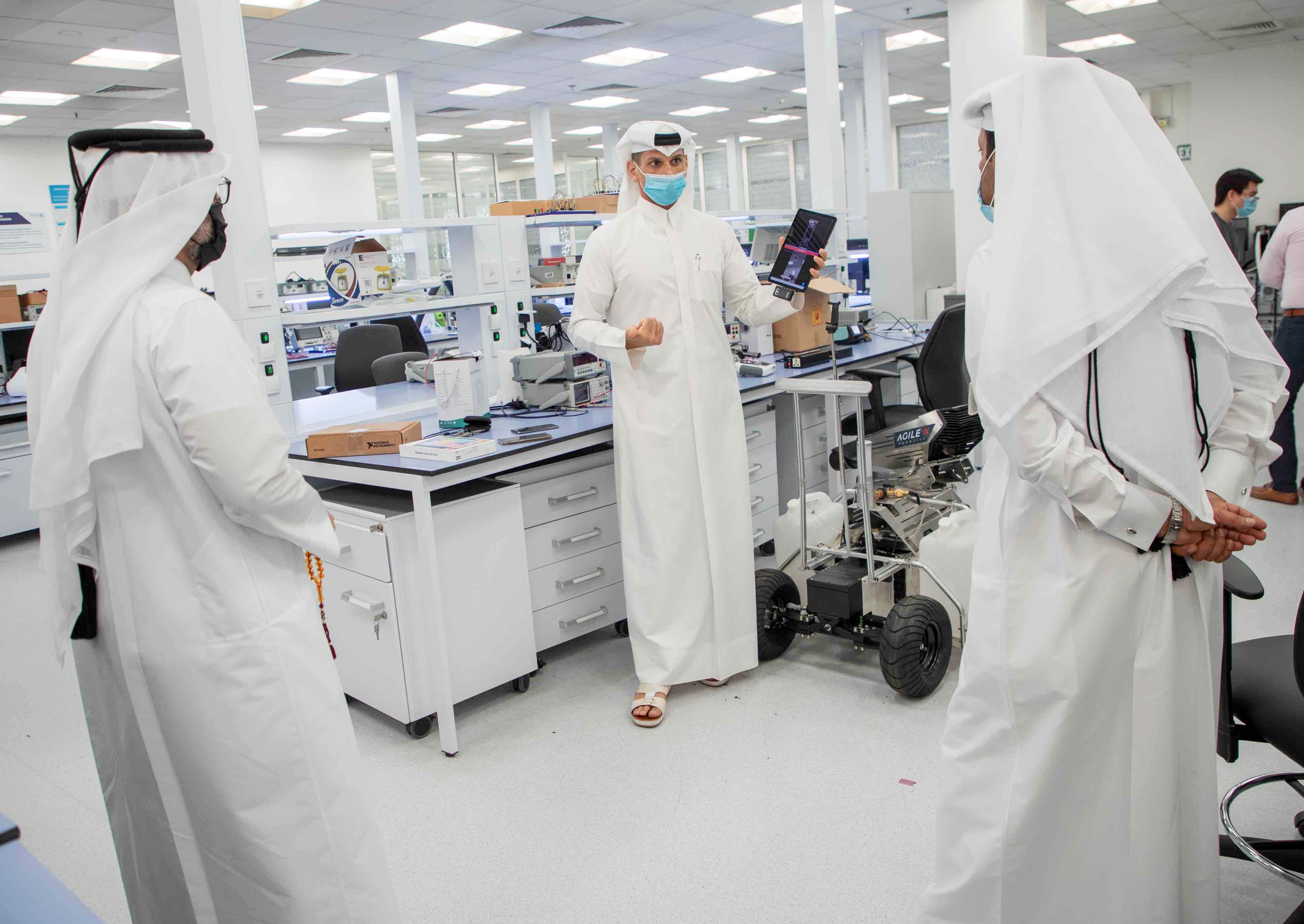 QF Security Guard and Cleaner Robot Article - 04 copy