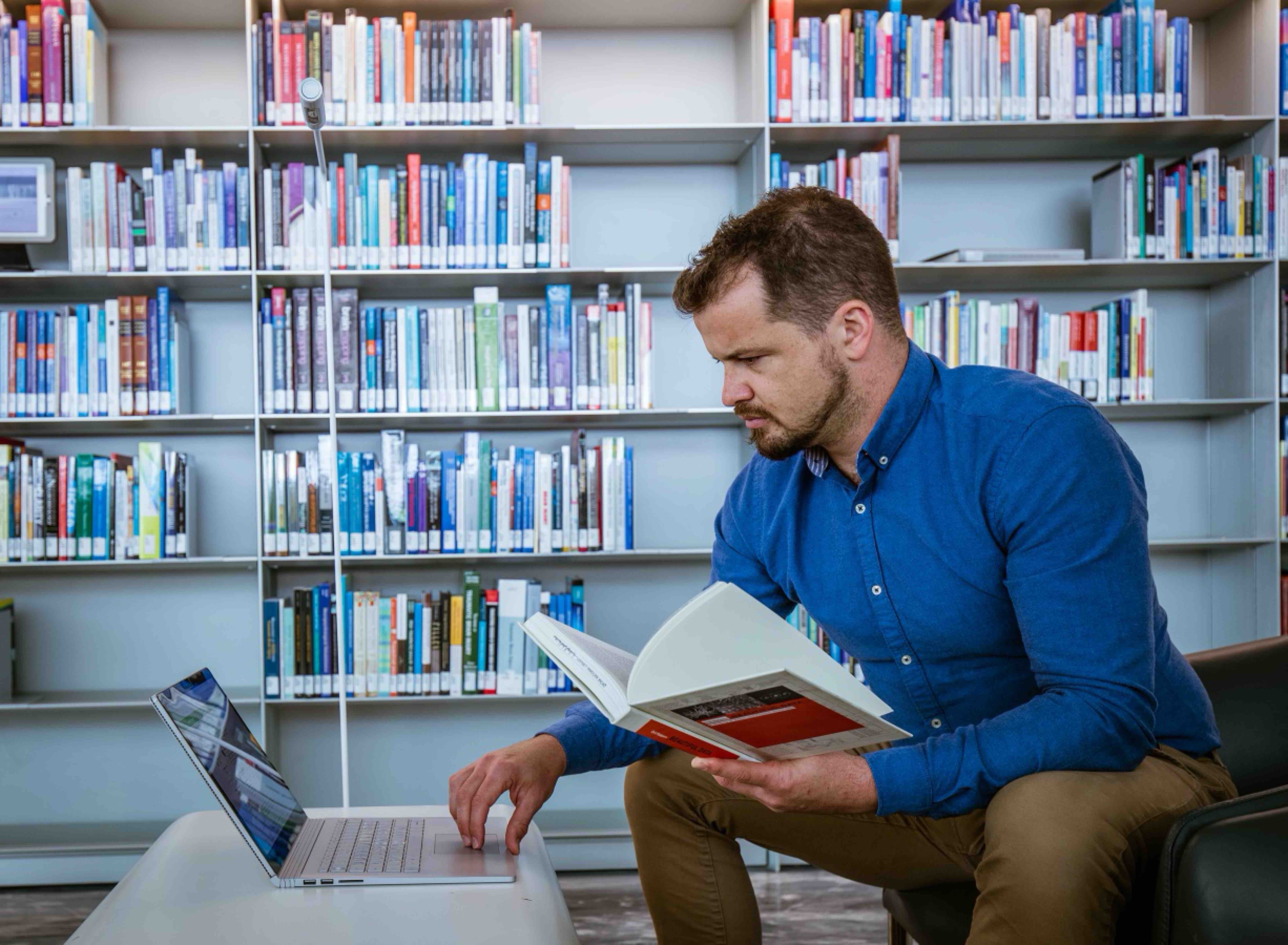 Dr Marc Owen Jones - 04