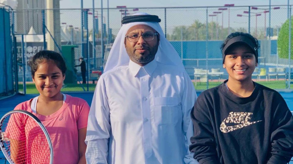 شقيقتان وطالبتان في مؤسسة قطر ضمن منافسات التنس الأرضي الإقليمية والدولية