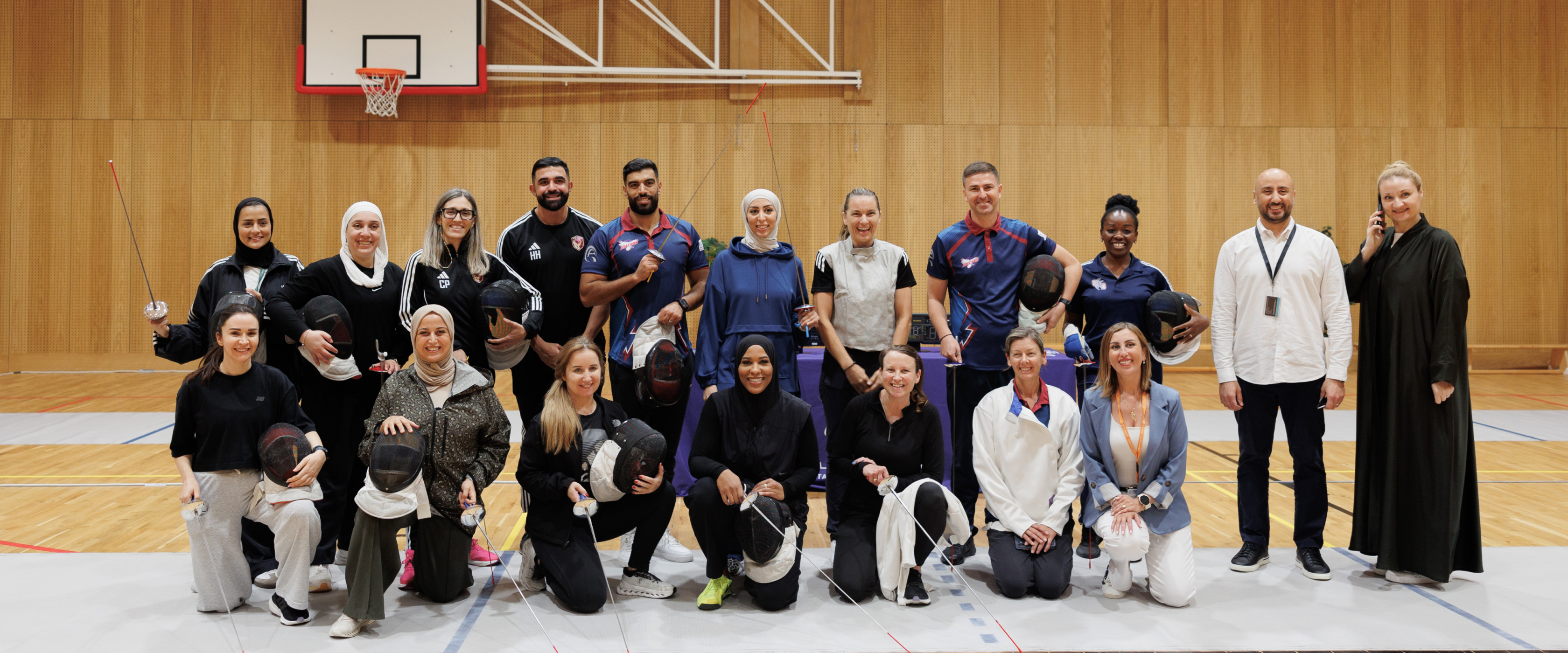 اللاعبة الأولمبية تقود ورشة للمبارزة في مؤسسة قطر لتمكين معلمي التربية البدنية