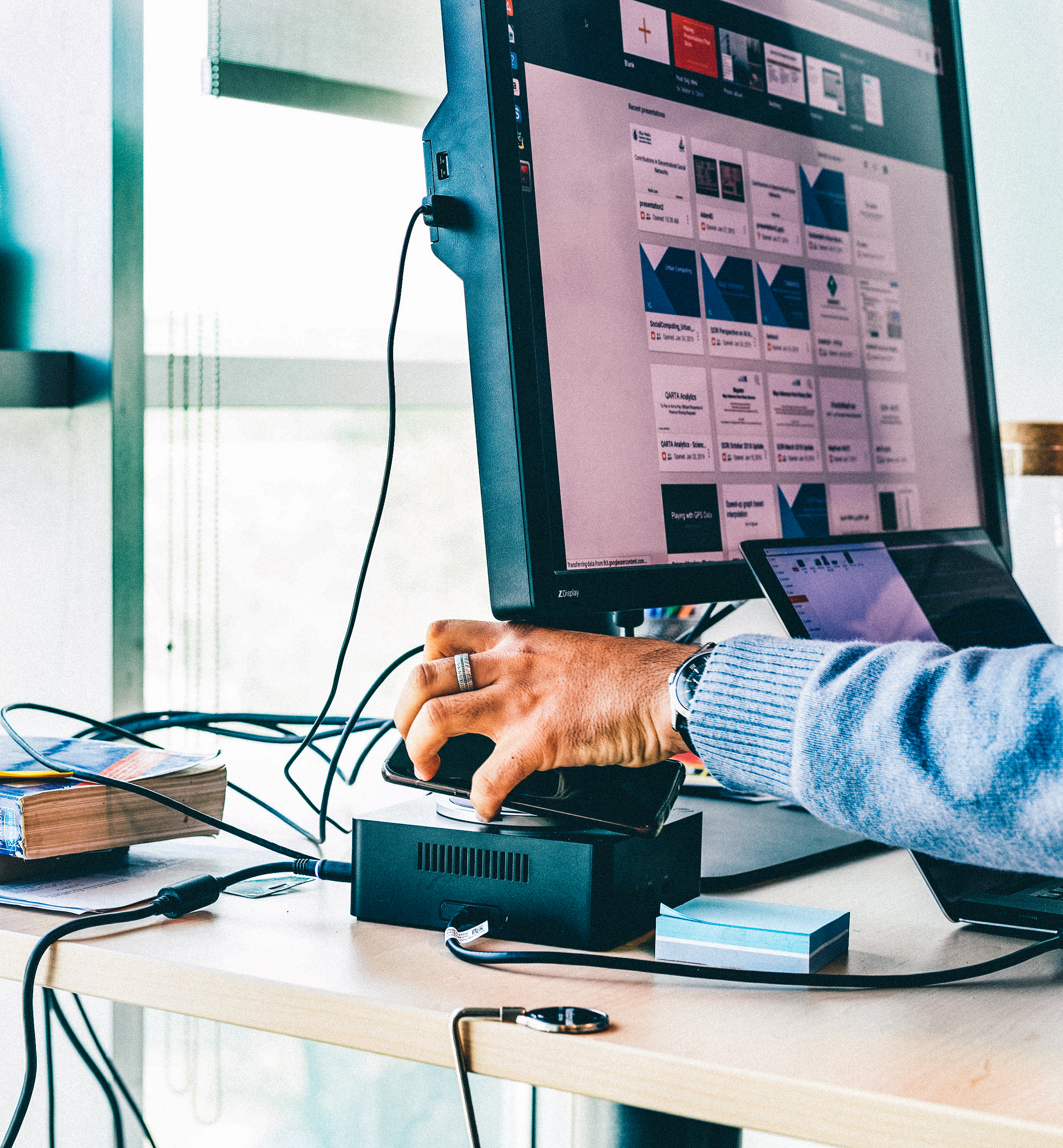 RES019-2-2 - The Unexpected Spheres of Social Computing