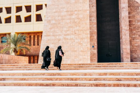 EDU001-2 - Why is Qatar’s percentage of female engineering students double that of the US?