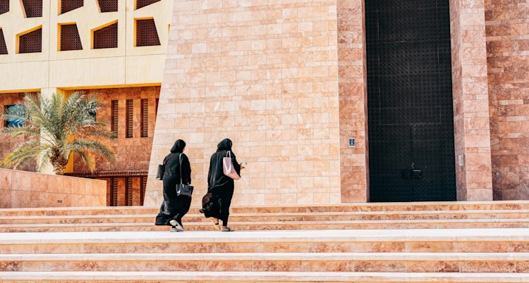 EDU001-2 - Why is Qatar’s percentage of female engineering students double that of the US?