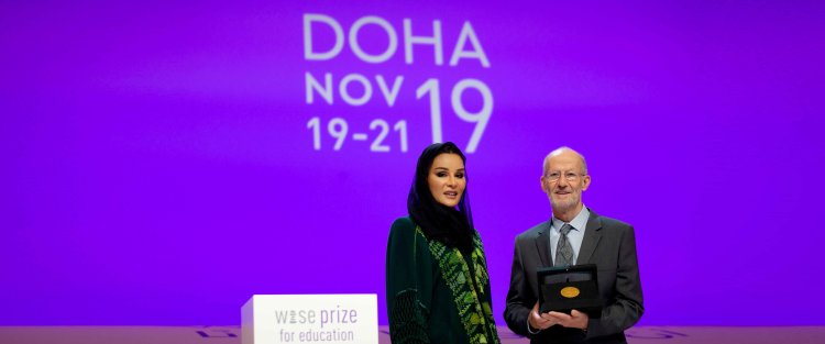 Her Highness Sheikha Moza bint Nasser presents 2019 WISE Prize for Education to Larry Rosenstock