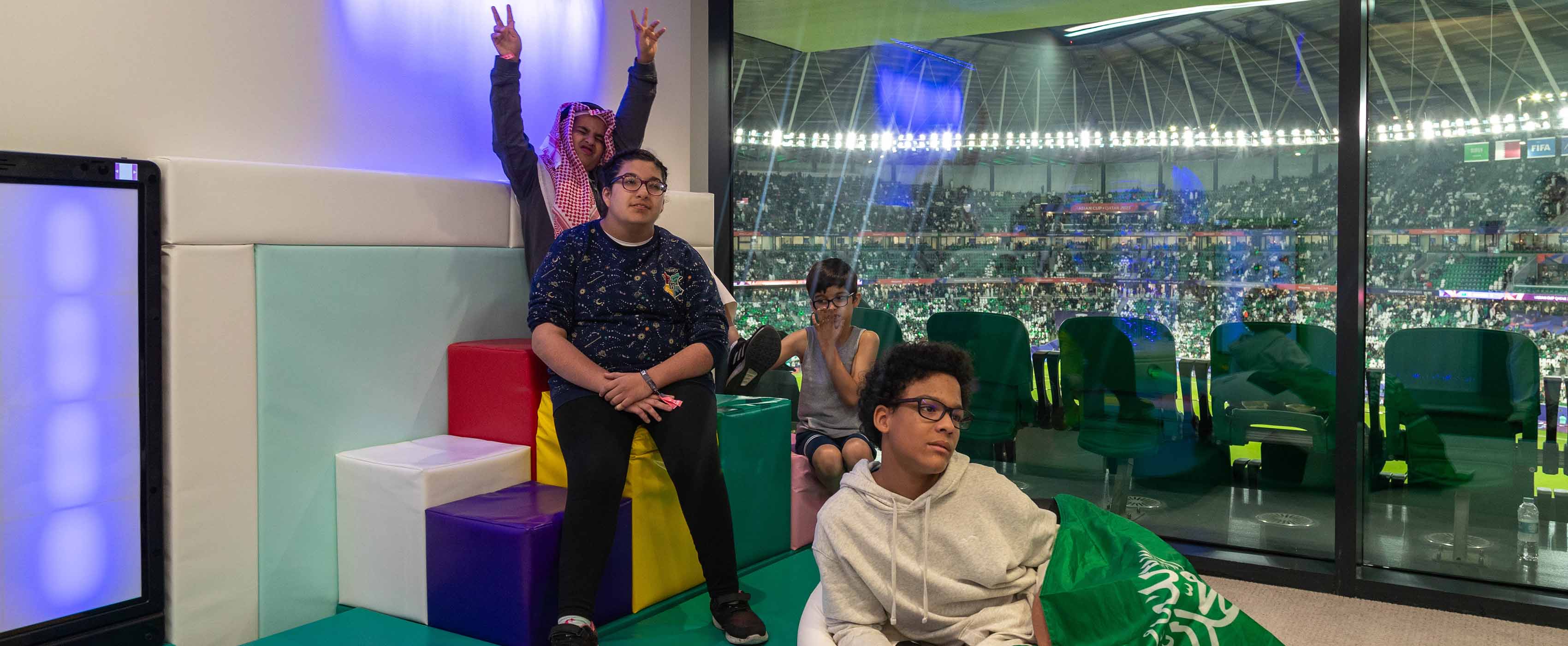 أطفال برنامج "لكل القدرات" التابع لمؤسسة قطر  يستمتعون بمباريات كأس آسيا AFC قطر 2023™