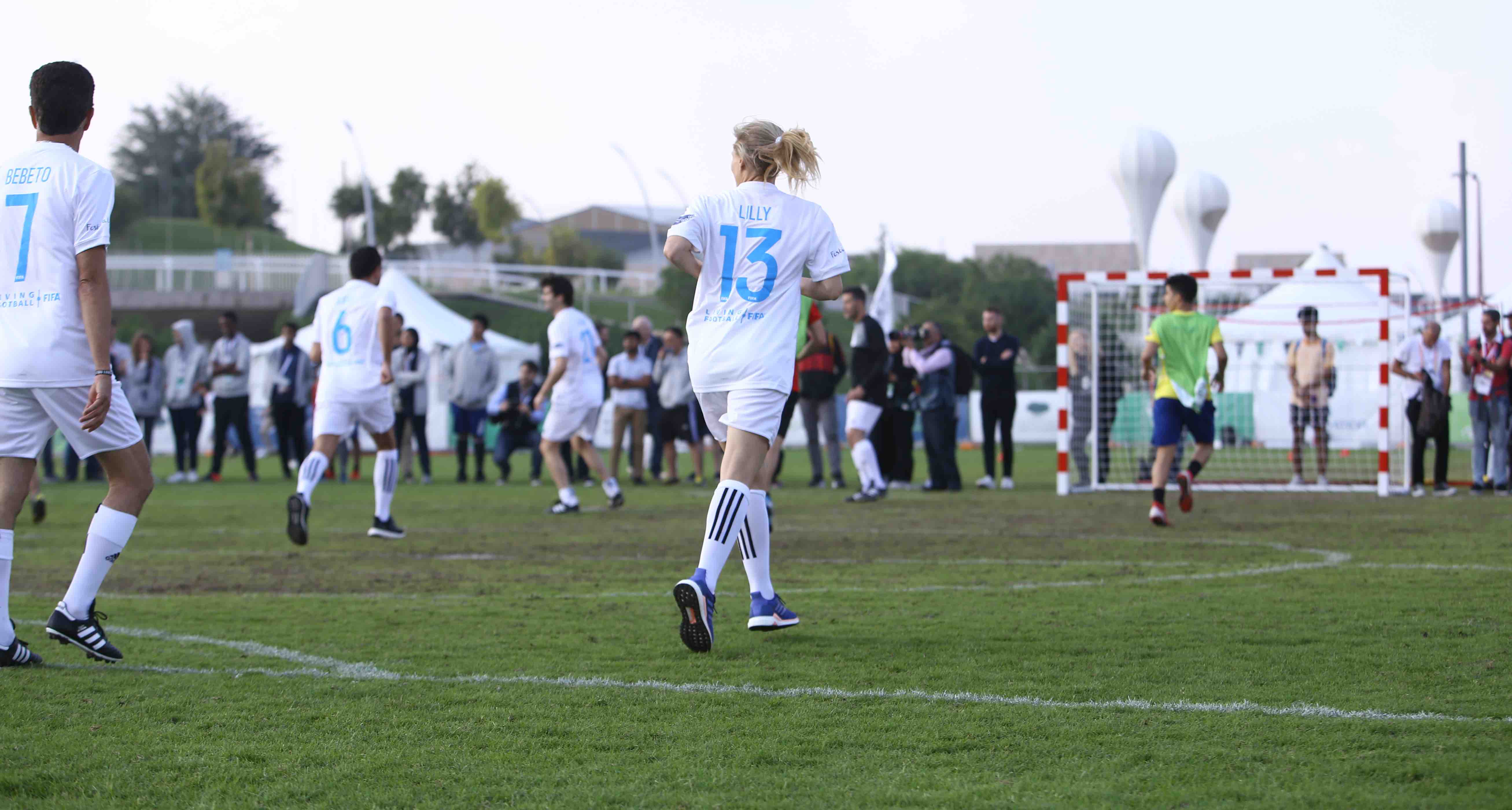 FIFA legends thrill young players at Oxygen Park - 02