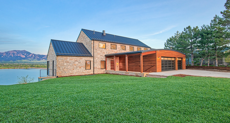 Arbor Wood Lakeview Residence Ash Siding