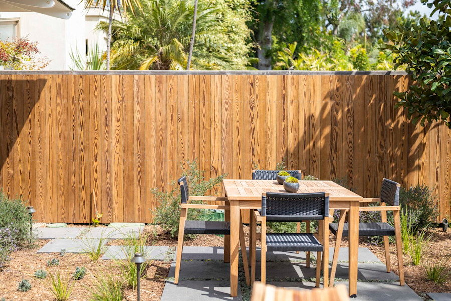 Arbor Wood ModernVeniceHomes Pine Fence
