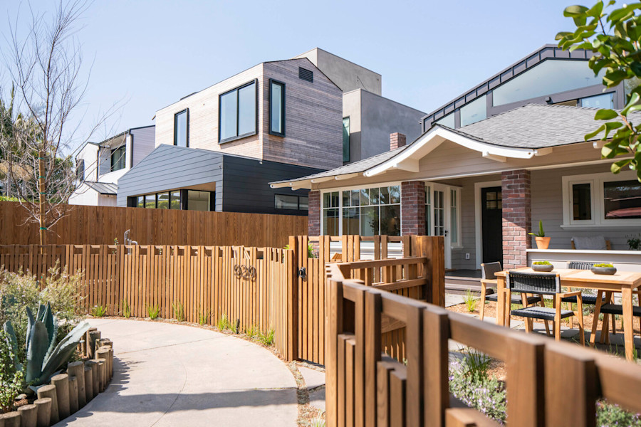 Arbor Wood ModernVeniceHomes Ash Fence