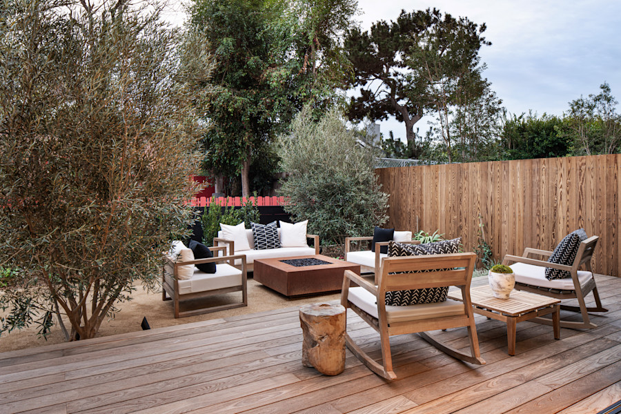 Arbor Wood ModernVeniceHomes Backyard Ash+Pine