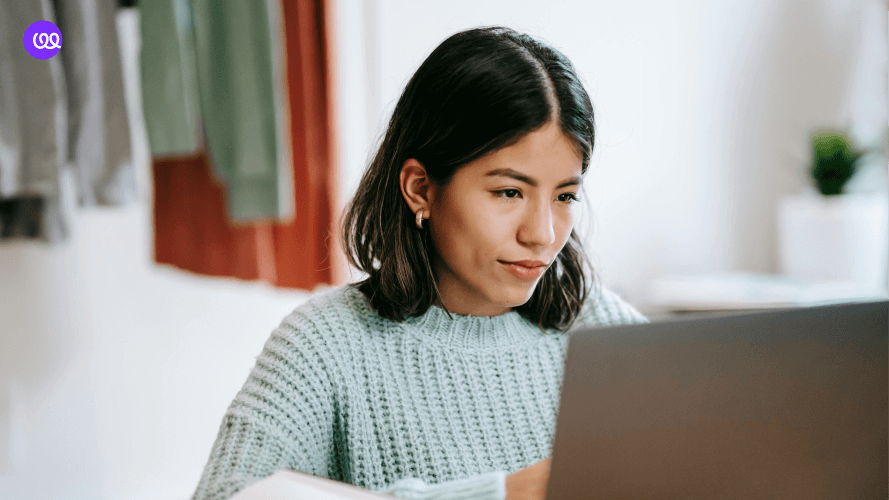 woman with a computer