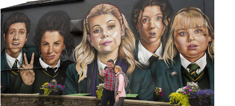 Link image - Derry Girls