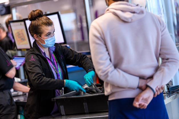 Can you take wet store wipes through airport security