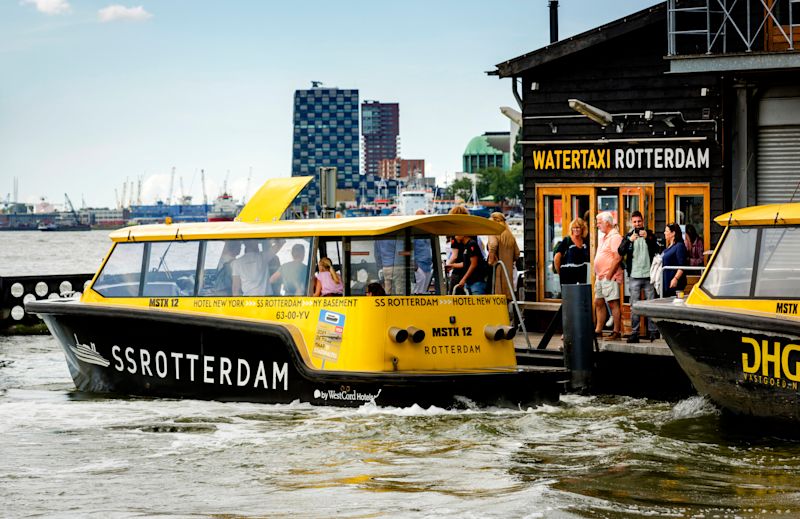 Rotterdam 11 - Iris van den Broek