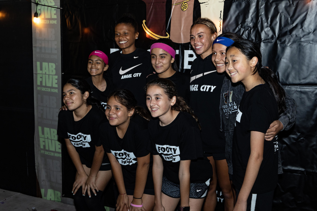 Los Angeles football program helps kids in underserved communities