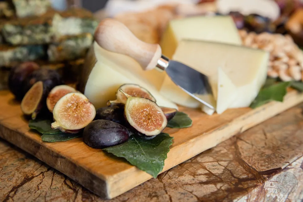 フランス人は本当にチーズばかり食べている？そのウソ本当を検証！ーTandem言語交換アプリブログ