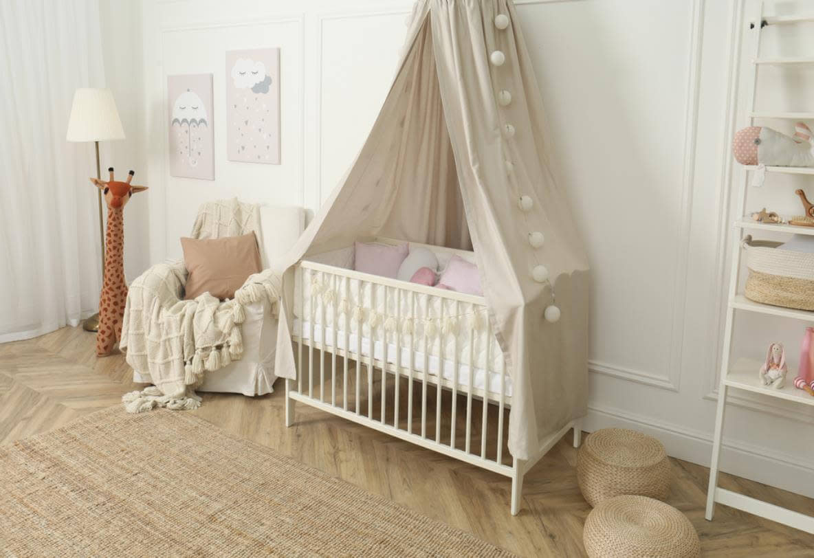 Das Zimmer für das eigene Baby einrichten.