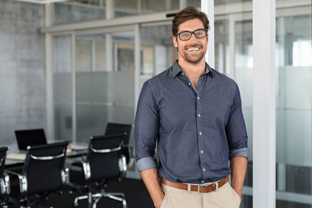 Mit dem Business-Casual-Look macht man im Büro und auf Firmenveranstaltungen einen guten Eindruck.