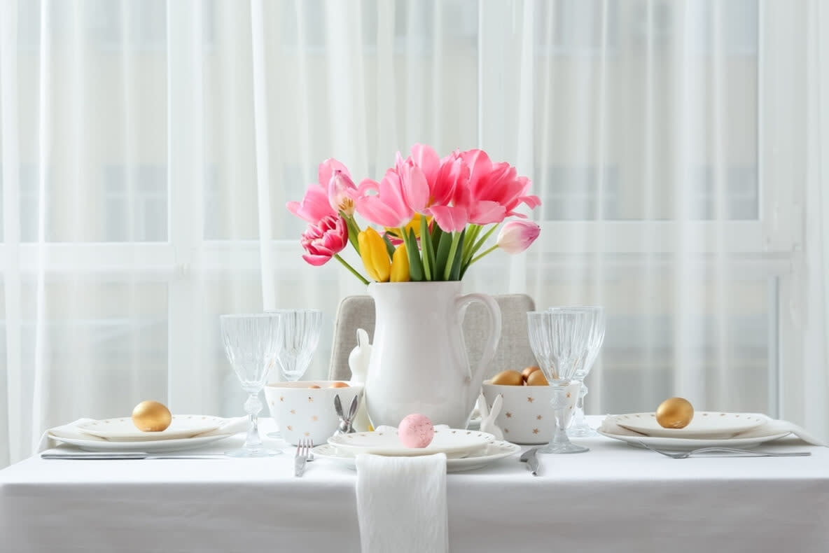 Im Frühling geben frische Blumen und die Osterzeit ganz klar die Deko-Richtung vor.
