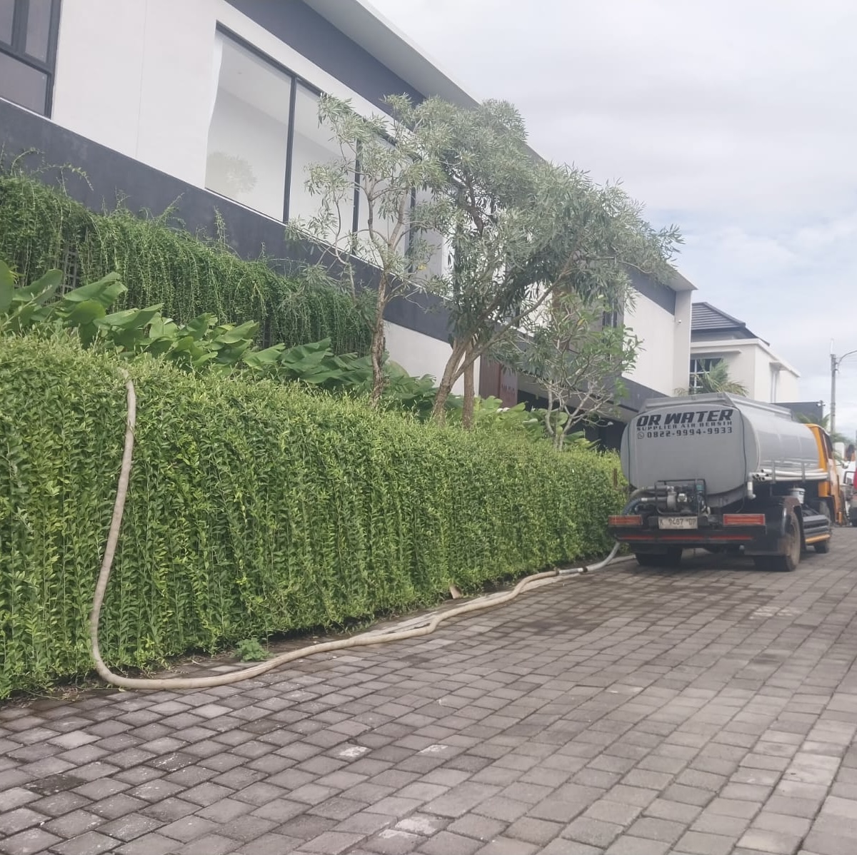 Isi Kolam Renang - Mengwi