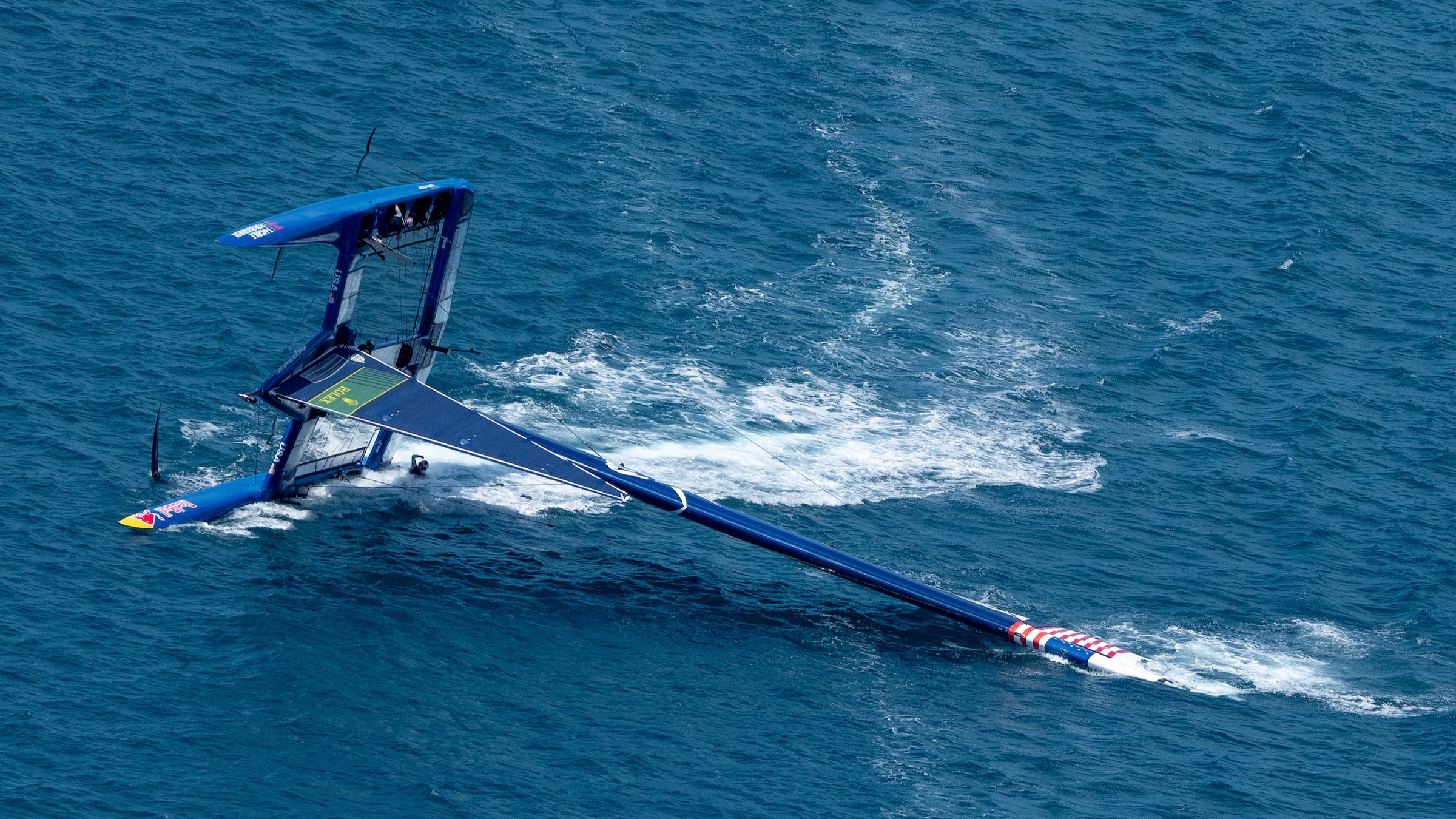 Season 4 // USA after capsize in Bermuda