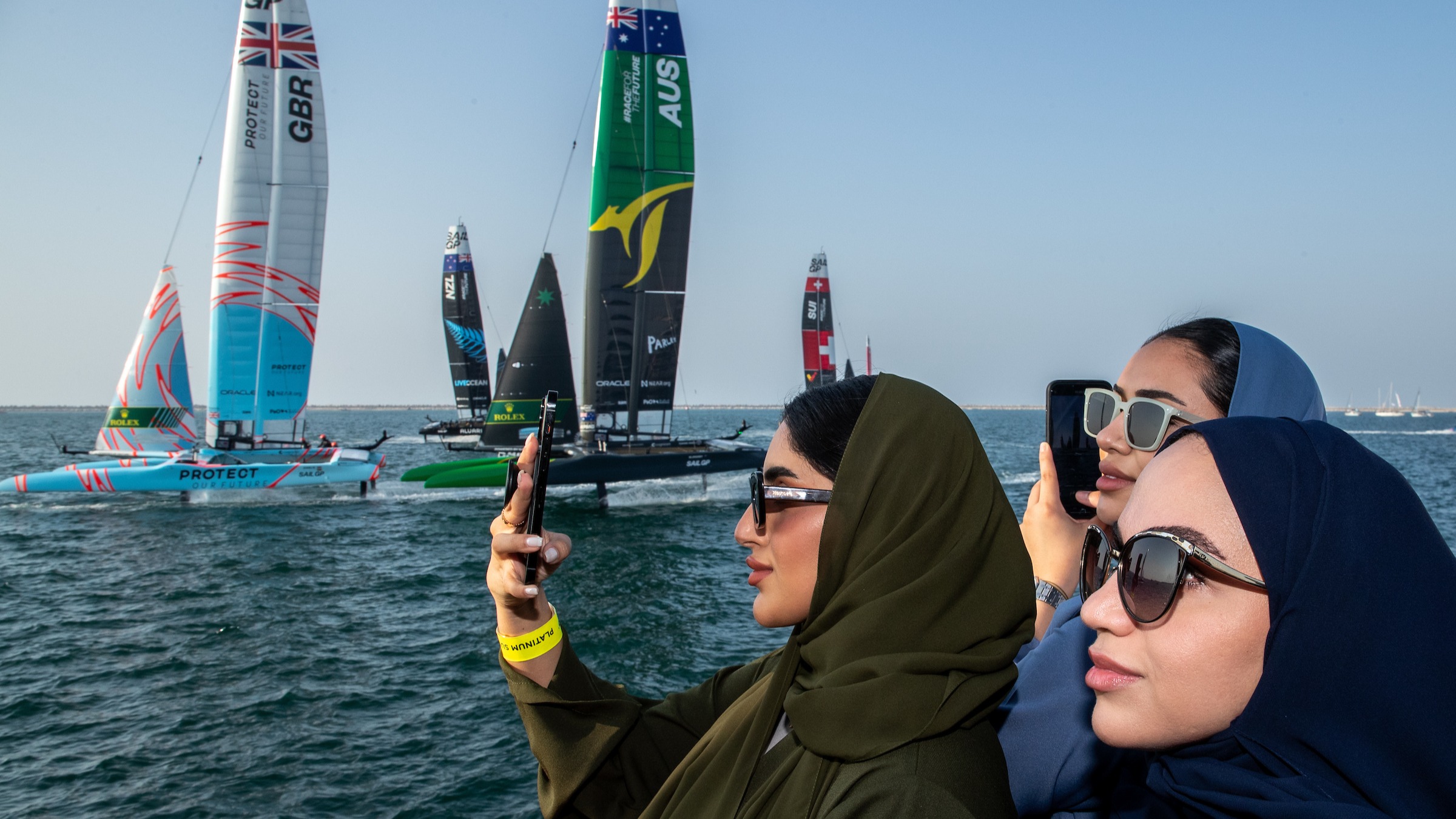 Season 3 // Dubai Sail Grand Prix // Spectators watch Australia and Great Britain in Dubai