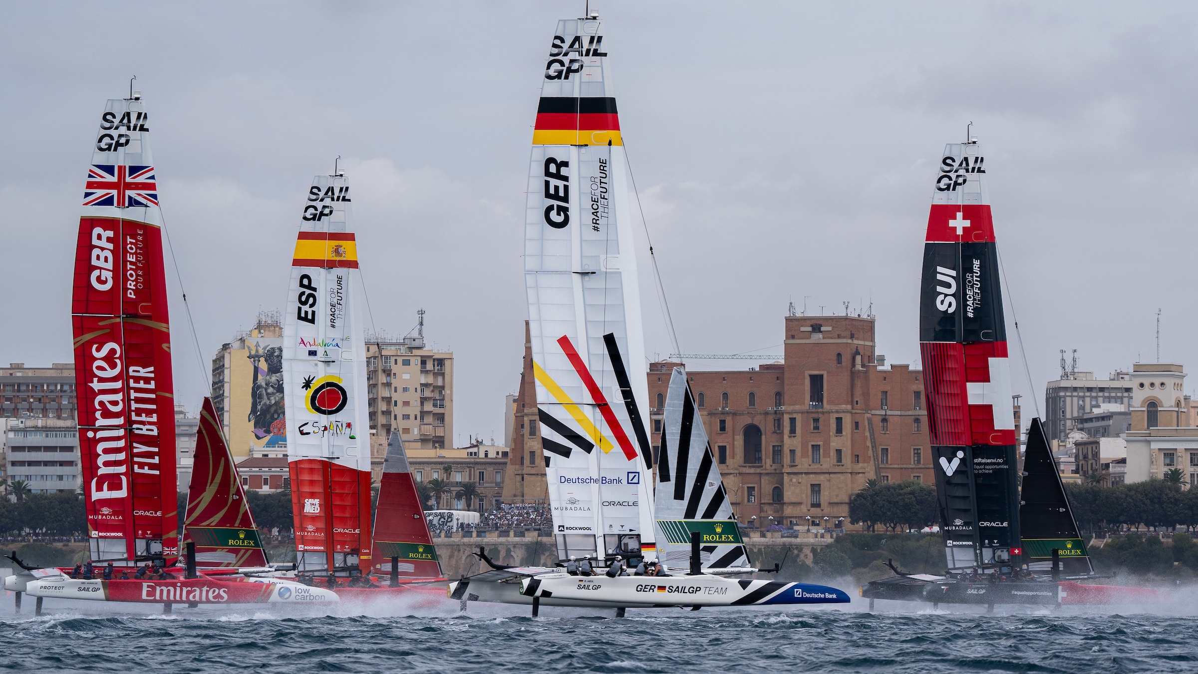 Season 4 // Germany at forefront of the F50 fleet on first day of Taranto