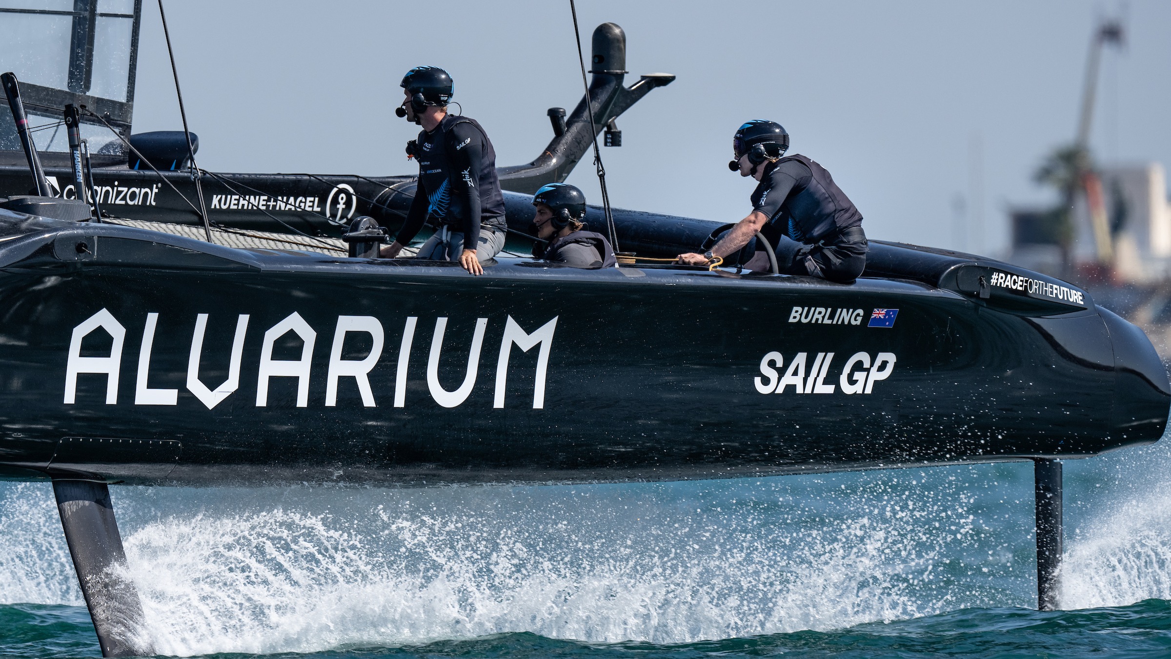 Season 4 // New Zealand F50 returns to the water in Cadiz