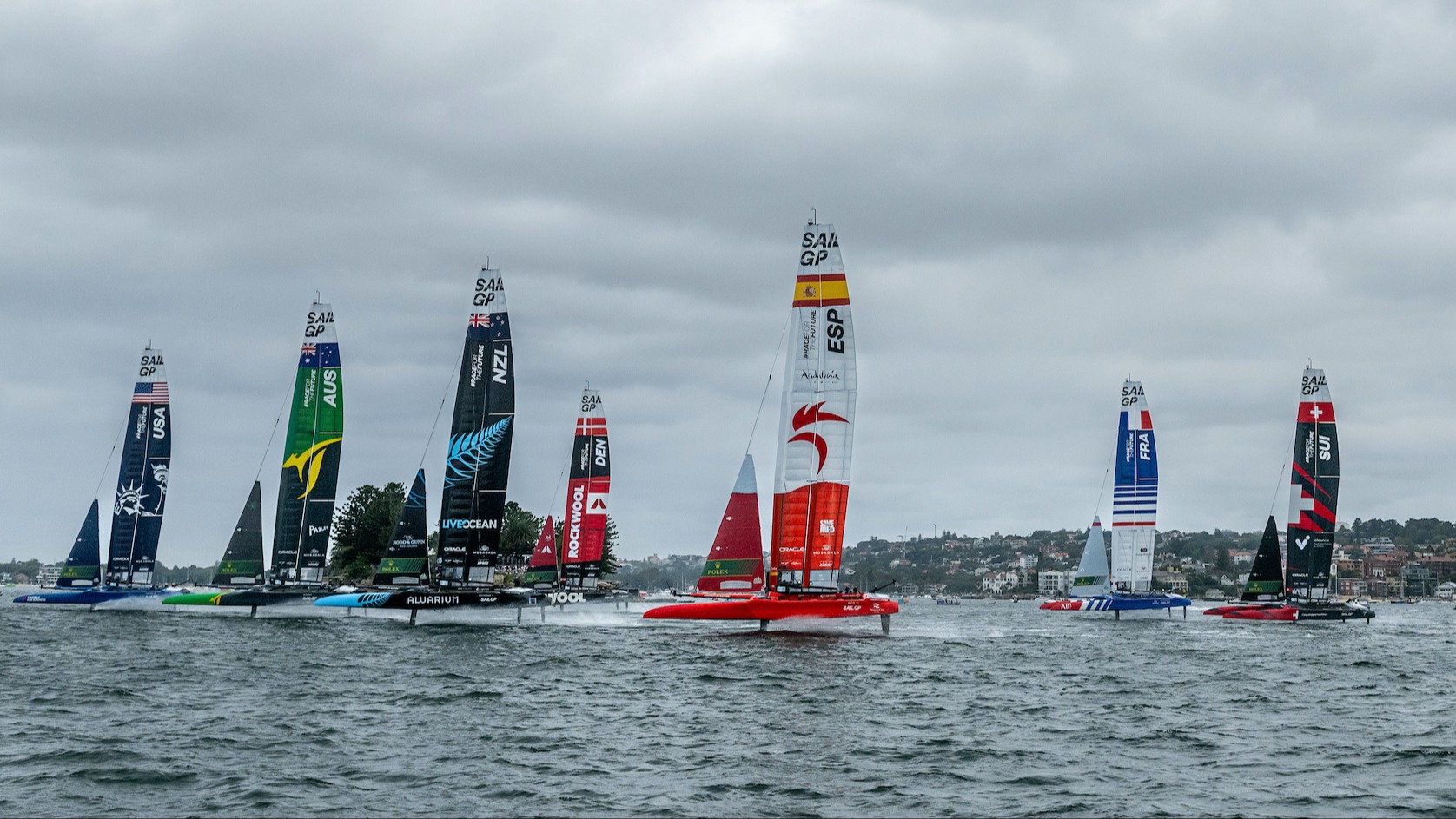 Season 4 // Fleet underway on day one of Sydney racing