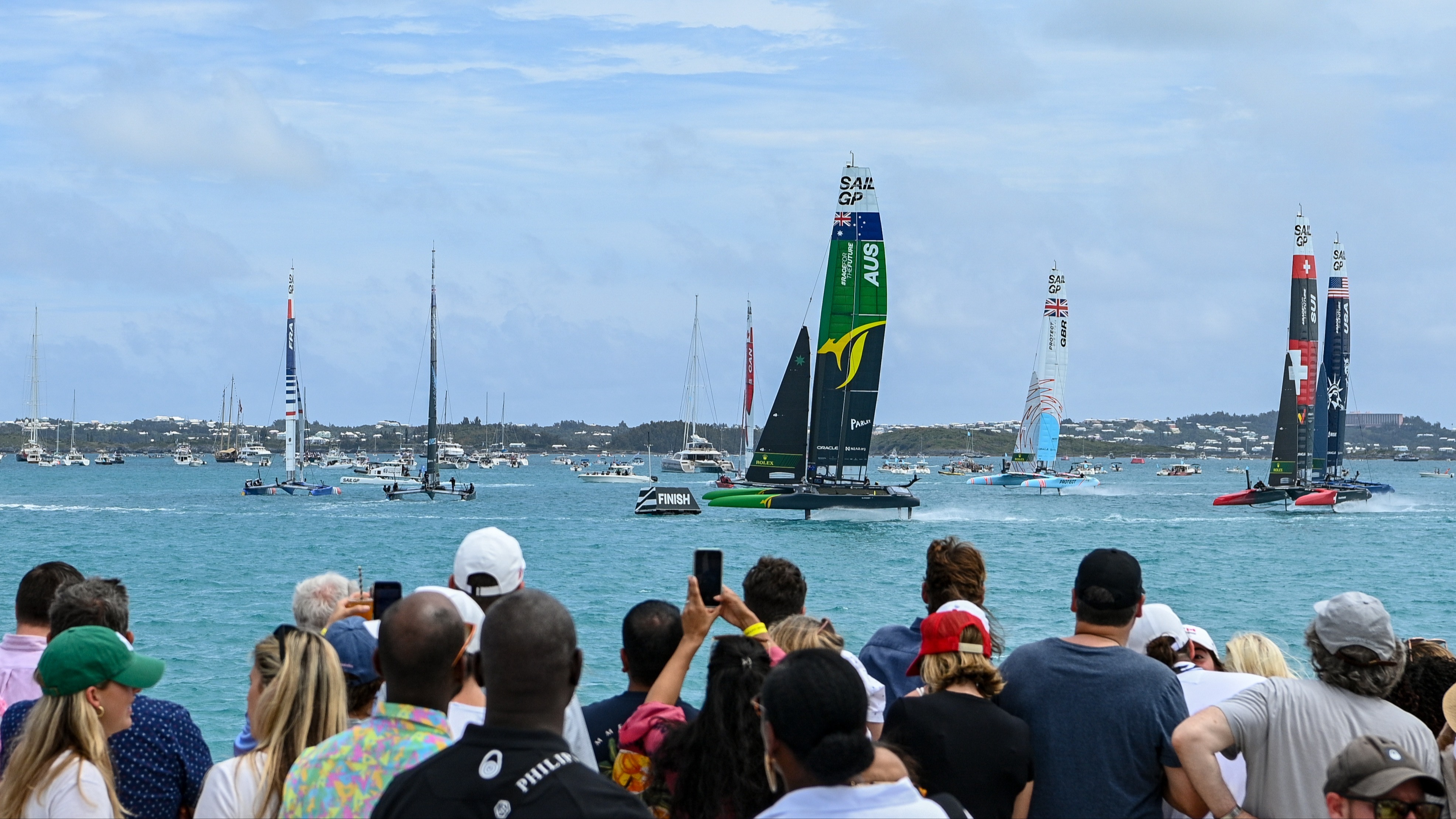 Season 3 // Australia underway in front of Bermuda crowds 