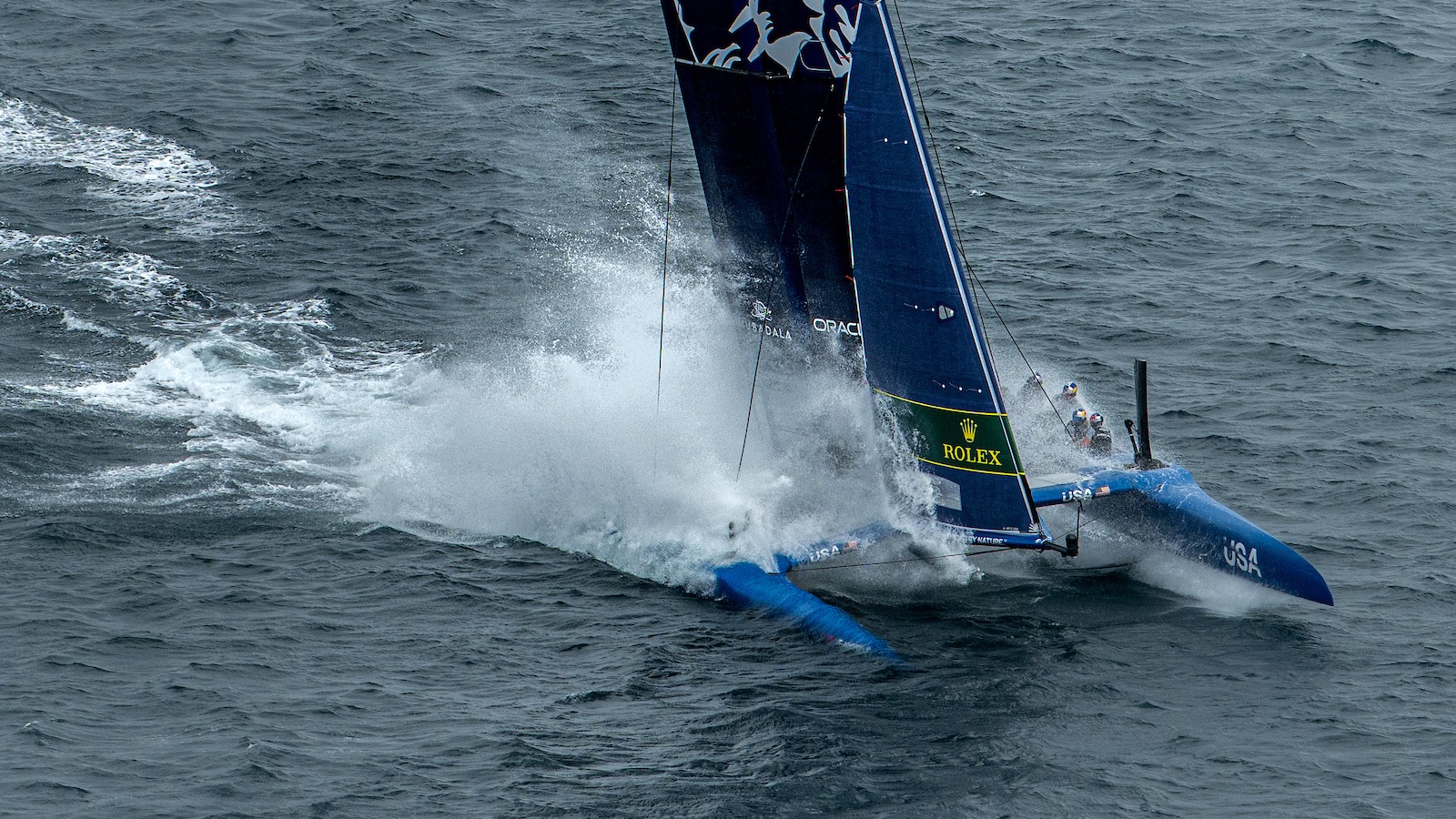 Season 4 // United States crashes down on the first day of racing in Taranto
