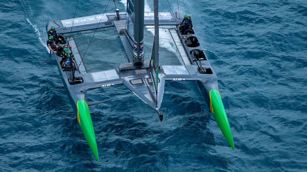 Aussies bounce back from Christchurch disaster by dominating first day