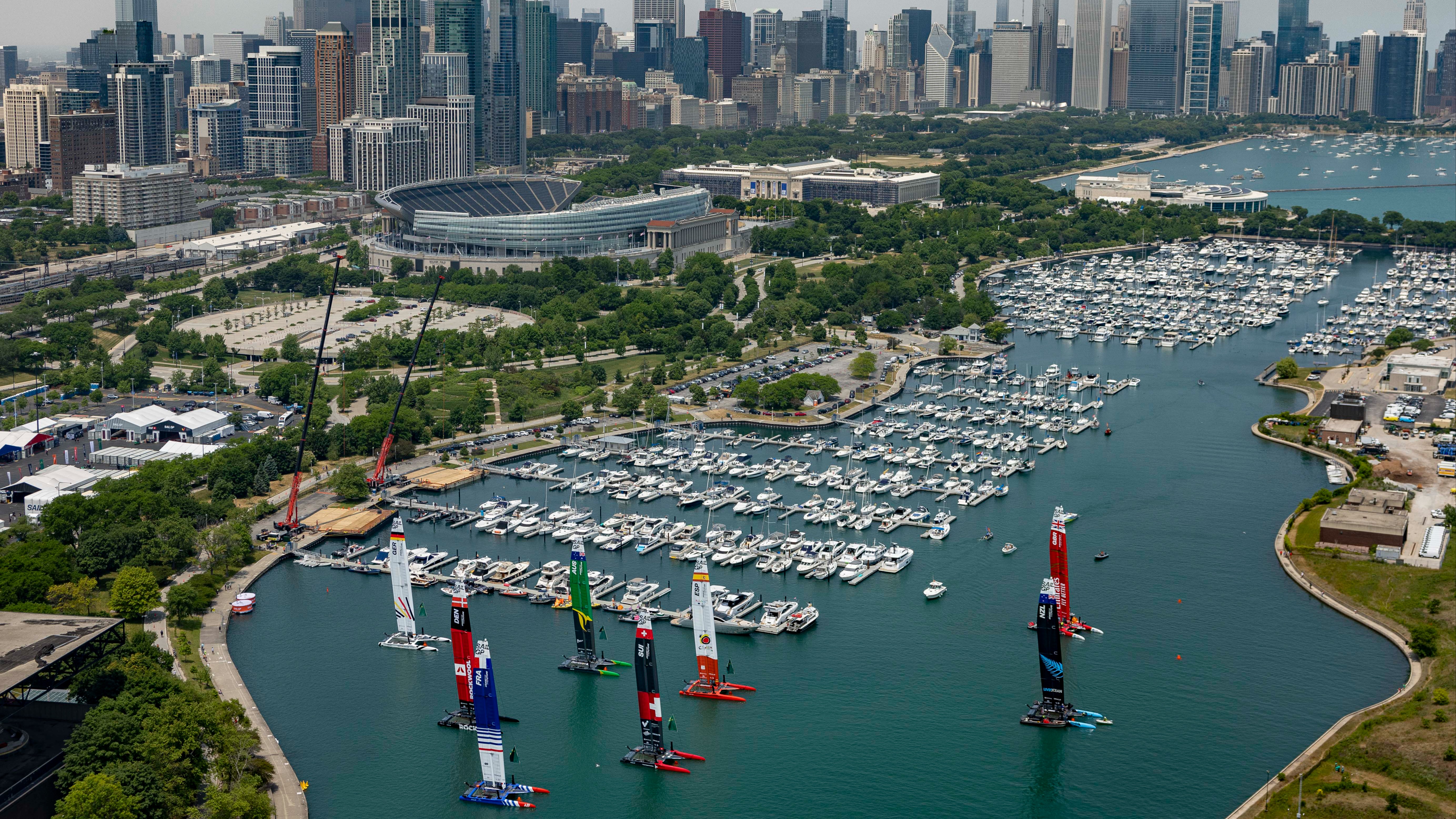 Season 4 // Emirates GBR // Chicago overview with F50 wings