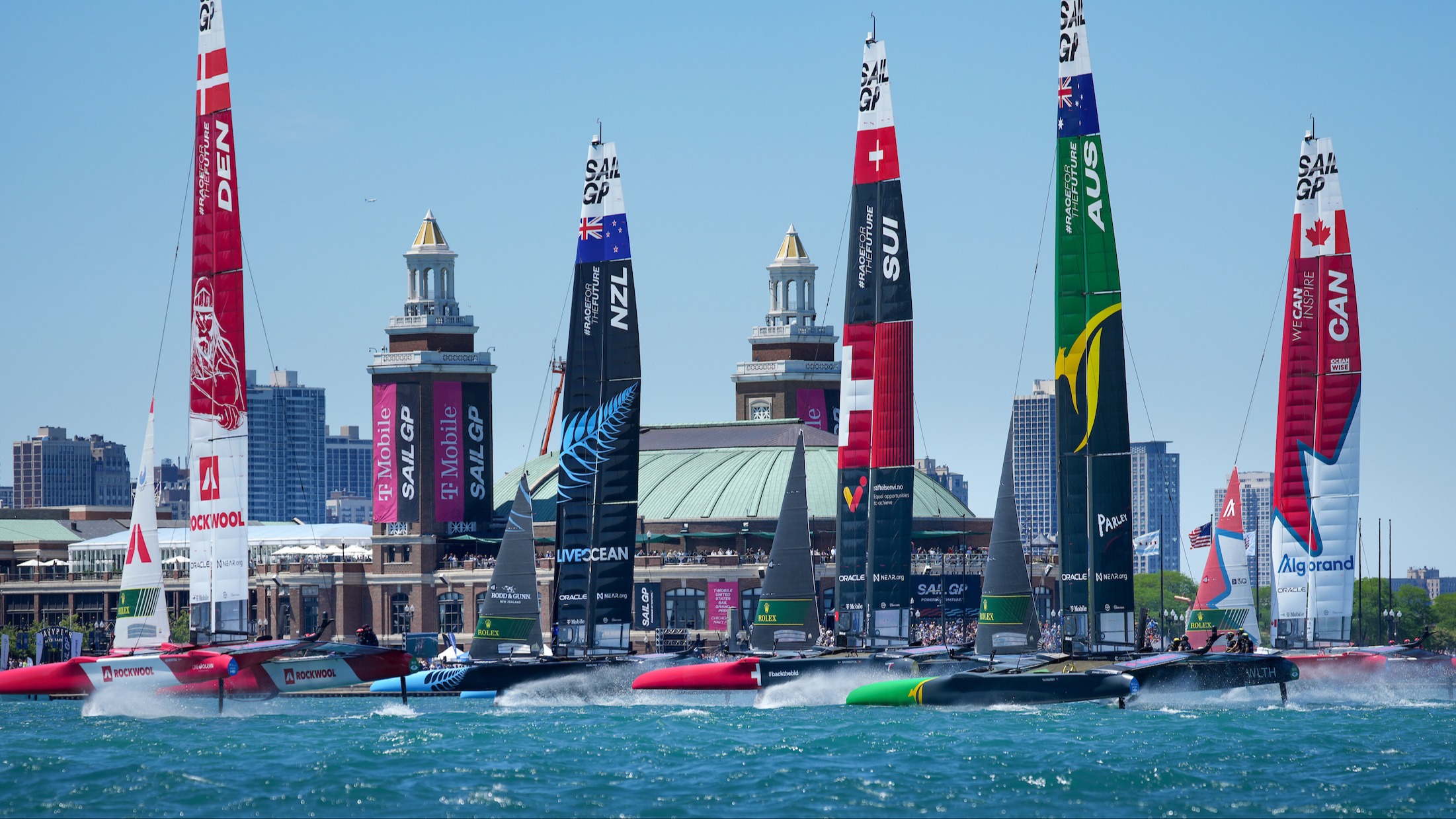 Saison 3 // United States Sail Grand Prix | Chicago // Flotte avec Navy Pier en toile de fond