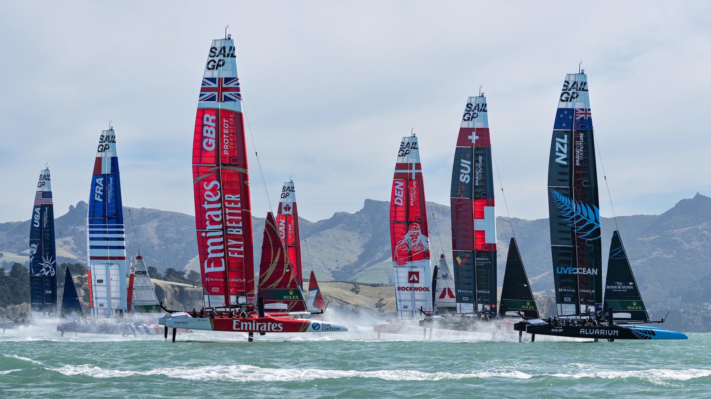 Season 3 // Fleet underway in Christchurch racing